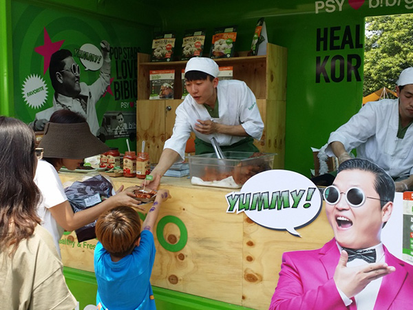 캠핑장 비비고 푸드트럭
