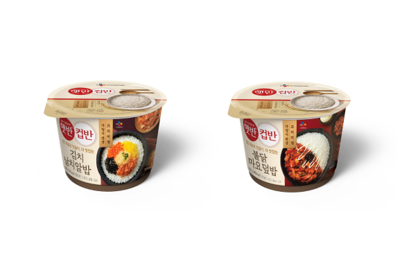 CJ제일제당 프리미엄 햇반컵반 불닭마요덮밥 김치날치알밥 2종 이미지
