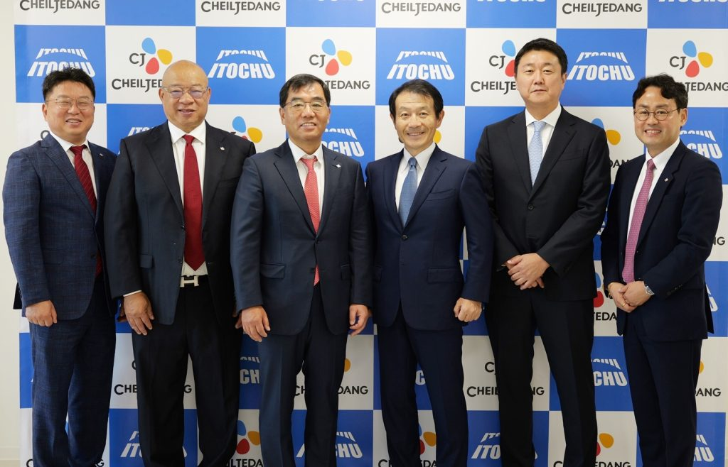 Executives from CJ Foods and ITOCHU Corporation attend the Chiba plant’s official opening
